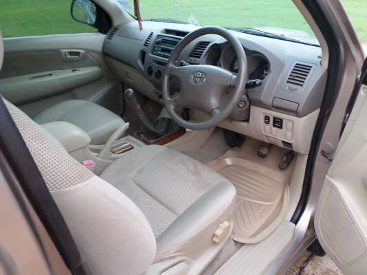ขายรถกระบะTOYOTA HILUX VIGO 2.5 G X-TRA CAB ปี2007 ตัวท๊อปรถบ้านแท้รถคุณหมอ มือเดียวออกศูนย์ สะอาดทั้งภายนอกและภายใน สภาพสวยสุดเดิมบางวิ่งน้อยไมล์130,000เครื่อง-เกียร-ช่วงล่างแน่น แอร์หนาว+ชีดี MP3 ล้อแม๊ก18ยางดี4เส้น ตัวถังเดิมบางไม่มีชนไฟฟ้าใช้งานครบ เอ ขายรถกระบะTOYOTA HILUX VIGO 2.5 G X-TRA CAB ปี2007 ตัวท๊อปรถบ้านแท้รถคุณหมอ มือเดียวออกศูนย์ สะอาดทั้งภายนอกและภายใน สภาพสวยสุดเดิมบางวิ่งน้อยไมล์130,000เครื่อง-เกียร-ช่วงล่างแน่น แอร์หนาว+ชีดี MP3 ล้อแม๊ก18ยางดี4เส้น ตัวถังเดิมบางไม่มีชนไฟฟ้าใช้งานครบ เอ