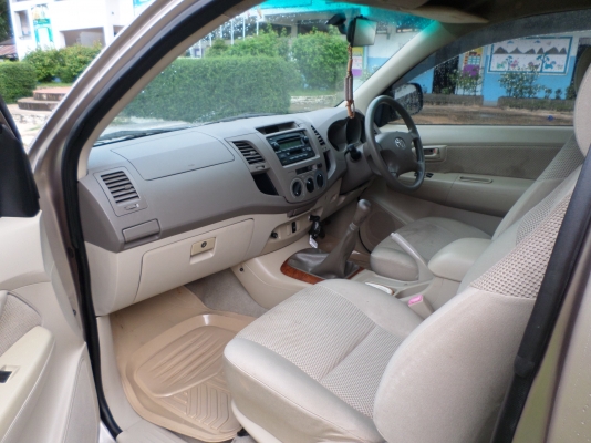 ขายรถกระบะTOYOTA HILUX VIGO 2.5 G X-TRA CAB ปี2007 ตัวท๊อปรถบ้านแท้รถคุณหมอ มือเดียวออกศูนย์ สะอาดทั้งภายนอกและภายใน สภาพสวยสุดเดิมบางวิ่งน้อยไมล์130,000เครื่อง-เกียร-ช่วงล่างแน่น แอร์หนาว+ชีดี MP3 ล้อแม๊ก18ยางดี4เส้น ตัวถังเดิมบางไม่มีชนไฟฟ้าใช้งานครบ เอ ขายรถกระบะTOYOTA HILUX VIGO 2.5 G X-TRA CAB ปี2007 ตัวท๊อปรถบ้านแท้รถคุณหมอ มือเดียวออกศูนย์ สะอาดทั้งภายนอกและภายใน สภาพสวยสุดเดิมบางวิ่งน้อยไมล์130,000เครื่อง-เกียร-ช่วงล่างแน่น แอร์หนาว+ชีดี MP3 ล้อแม๊ก18ยางดี4เส้น ตัวถังเดิมบางไม่มีชนไฟฟ้าใช้งานครบ เอ