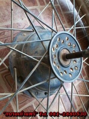 ขายล้อหน้าพร้อมยางแกน DT125 ล้อไม่ผุไม่คดไม่ดุ้งยางใช้ได้อยู่ ขาย 850 บาท