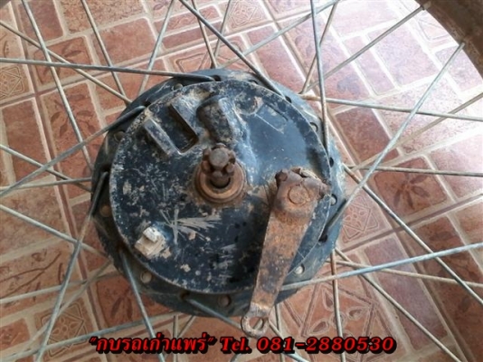 ขายล้อหน้าพร้อมยางแกน DT125 ล้อไม่ผุไม่คดไม่ดุ้งยางใช้ได้อยู่ ขาย 850 บาท