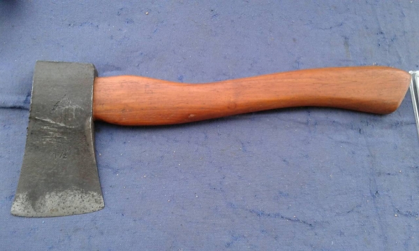 ขวานเก่าตราเพชรเยอรมัน ขวานเก่าตราเพชรเยอรมัน