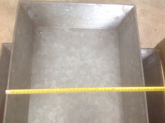 ขายกะบะเหล็กใหญ่ๆ หนาๆ หนักๆ ใส่เครื่องมืออุปกรณ์ หรือของเหลวได้ ขายใบละ ขายกะบะเหล็กใหญ่ๆ หนาๆ หนักๆ ใส่เครื่องมืออุปกรณ์ หรือของเหลวได้ ขายใบละ