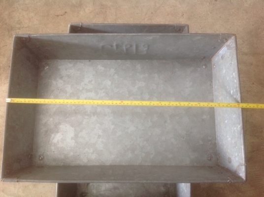 ขายกะบะเหล็กใหญ่ๆ หนาๆ หนักๆ ใส่เครื่องมืออุปกรณ์ หรือของเหลวได้ ขายใบละ ขายกะบะเหล็กใหญ่ๆ หนาๆ หนักๆ ใส่เครื่องมืออุปกรณ์ หรือของเหลวได้ ขายใบละ