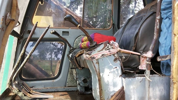 **ดาวน์ 300,000 บ.ต่อรอง/// แบคโฮ KOBELCO MARK-3 SK200 เก๋งเทา **ขายดาวน์ เปลี่ยนสัญญาส่งต่อ KOBELCO SK200 MARK-3 พร้อมใช้งาน HYD.EXCAVATOR KOBELCO MARK-3 SK200 เก๋งเทาแท้ ซีเรียล YN-17338 เครื่องเดิม ปั้มเดิม ไฟฟ้าตัด เทอโบใหม่ เครื่องแน่น ปั้มแรง ทำงานด