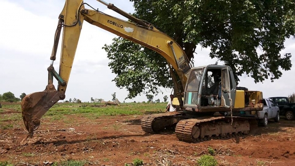 **ดาวน์ 300,000 บ.ต่อรอง/// แบคโฮ KOBELCO MARK-3 SK200 เก๋งเทา **ขายดาวน์ เปลี่ยนสัญญาส่งต่อ KOBELCO SK200 MARK-3 พร้อมใช้งาน HYD.EXCAVATOR KOBELCO MARK-3 SK200 เก๋งเทาแท้ ซีเรียล YN-17338 เครื่องเดิม ปั้มเดิม ไฟฟ้าตัด เทอโบใหม่ เครื่องแน่น ปั้มแรง ทำงานด