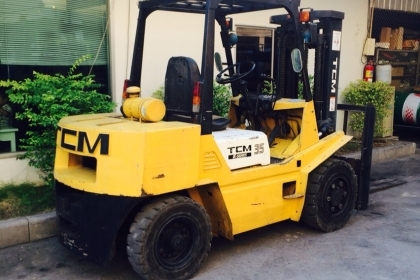 ขายรถยกโฟร์คลิฟท์ ยี่ห้อ TCM 3.5 ตัน. ดีเซล ยกสูง 3 เมตร