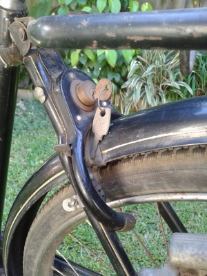 ขายรถจักรยานโบราณแบบผู้หญิงขอบ 28 นิ้ว