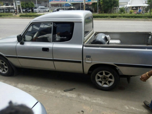 หลังคาแครี่บอย มาสด้า แฟมิลี่ ใส่รุ่นหัวแตงโม