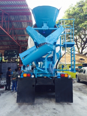 รถโม่ 10 ล้อ โม่ 7 คิว เครื่อง 6SD1 270 แรงม้า