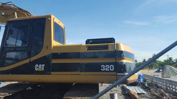 ขายCAT V2 ไฟฟ้าครบพร้อมใช้ ติดต่อคุณ อ๊อฟ พิจิตร 086-737-9991