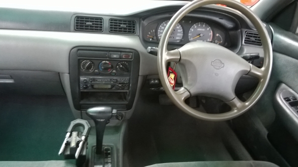 nissan  sunny  ปี 1997 เครื่อง1.6 เกียร์ออโต้ ติดแก็ซ lpg พร้อมใช้งาน