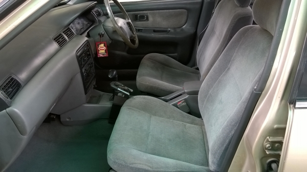 nissan  sunny  ปี 1997 เครื่อง1.6 เกียร์ออโต้ ติดแก็ซ lpg พร้อมใช้งาน