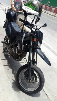 ขาย Kawasaki D-Tracker 125 ปี 56 สภาพเครื่องดี,ชุดสีดี ไม่มีสติ๊กเกอร์ เล่มพร้อมโอน