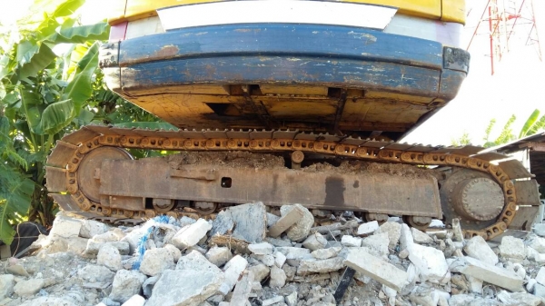 ขายSK120M3ซื้อเก่านอกมาปีก่วาพร้อมใช้งานเอกสารครบ ติดต่อ คุณ  อ๊อฟ พิจิตร 086-737-9991