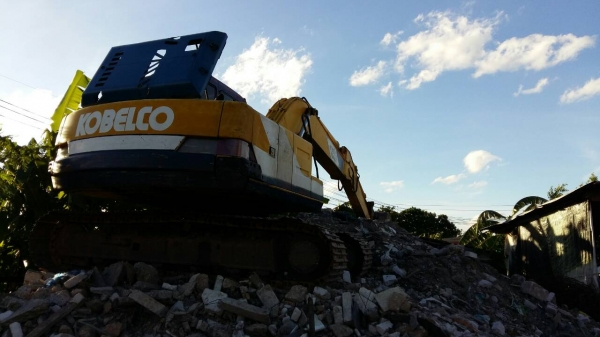 ขายSK120M3ซื้อเก่านอกมาปีก่วาพร้อมใช้งานเอกสารครบ ติดต่อ คุณ  อ๊อฟ พิจิตร 086-737-9991