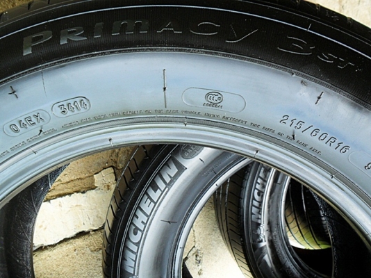 ยางขอบ16 มิชลิน215-60-R16ลงพื้นปี14 (4เส้น3,200บ) ยางขอบ16 มิชลิน215-60-R16ลงพื้นปี14 (4เส้น3,200บ)