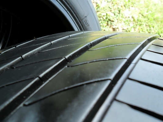 ยางขอบ16 มิชลิน215-60-R16ลงพื้นปี14 (4เส้น3,200บ) ยางขอบ16 มิชลิน215-60-R16ลงพื้นปี14 (4เส้น3,200บ)