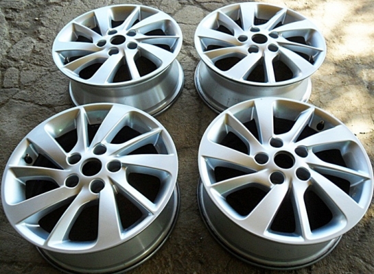 แม็กขอบ16แท้ - 5รู114 สวยใหม่กริ๊บ สภาพป้ายแดง(4วง 4,500บ.) แม็กขอบ16แท้ - 5รู114 สวยใหม่กริ๊บ สภาพป้ายแดง(4วง 4,500บ.)