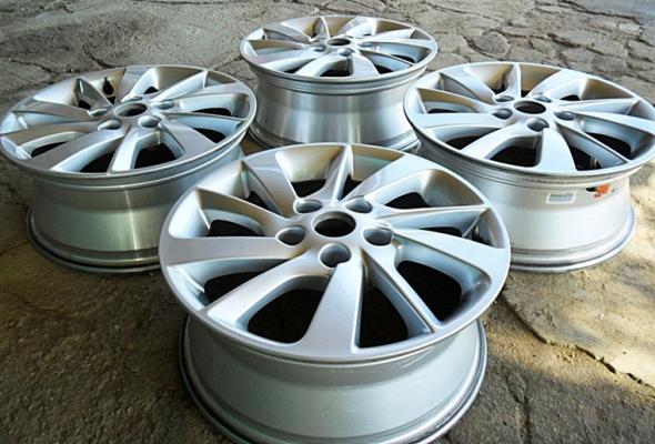 แม็กขอบ16แท้ - 5รู114 สวยใหม่กริ๊บ สภาพป้ายแดง(4วง 4,500บ.) แม็กขอบ16แท้ - 5รู114 สวยใหม่กริ๊บ สภาพป้ายแดง(4วง 4,500บ.)