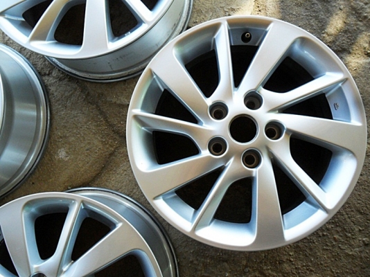 แม็กขอบ16แท้ - 5รู114 สวยใหม่กริ๊บ สภาพป้ายแดง(4วง 4,500บ.) แม็กขอบ16แท้ - 5รู114 สวยใหม่กริ๊บ สภาพป้ายแดง(4วง 4,500บ.)