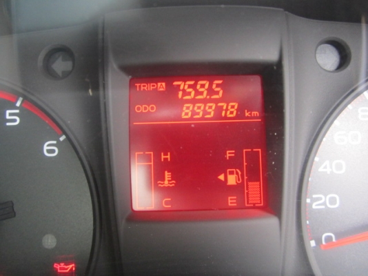 ISUZU Spark 2.5 VGS รถปี 2555 ไมล์เกือบ 9 หมื่นโล สภาพดีมาก เก็บสีเรียบร้อยแล้ว รถอยู่รังสิต ต้องรอเล่มรถจากไฟแนนซ์ประมาณ 2 อาทิตย์ครับ