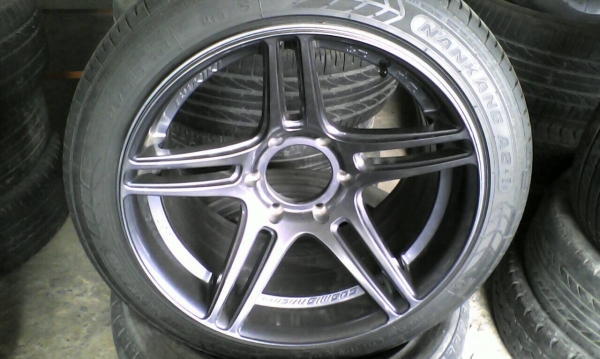 ขอบ18หน้า9หลัง10ยาง235กับ275ยื้ห้อคอดมิก6รูราคา4วง18000บาท