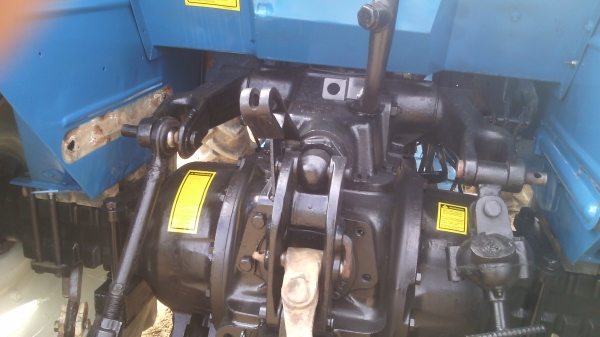 ขาย   รถไถFORD  6640สองเพลาคานหน้าNEWHOLLAND  รถปี96เล่มพร้อมโอน0810076640