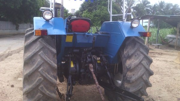 ขาย   รถไถFORD  6640สองเพลาคานหน้าNEWHOLLAND  รถปี96เล่มพร้อมโอน0810076640