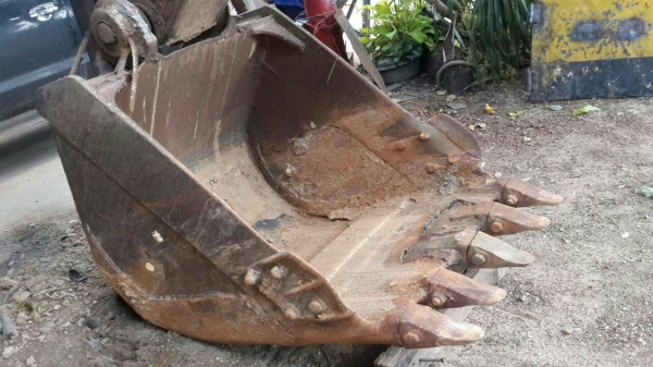 ขายด่วนรถแบคโฮCATE200Bรถพร้อมใช้งานเอกสารไมมีเครืองดี ขายด่วนรถแบคโฮCATE200Bรถพร้อมใช้งานเอกสารไมมีเครืองดี