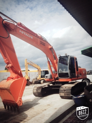 ขายรถเเมค์โครHLTACHLZaxls200เอกสารพร้อมใช่งานรถเเรงติดต่อๆได้ที่0818021463