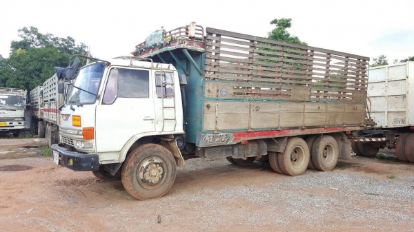 ขาย 10 ล้อ 2 เพลา HINO FM187LA มีระบบลำโพงลากพ่วง คัสซีสวยตลอดเส้น เครื่องเดิม HO7C 185 แรงม้า เกียร์ HO สโลว์เดิม เบรคลมดัน พวงมาลัยพาวเวอร์ ทะเบียนพร้อมโอนครับ