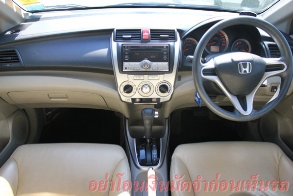 มือเดียว ไมล์น้อย 90,xxx เบาะหนัง พร้อมLPGหัวฉีดอย่างดี