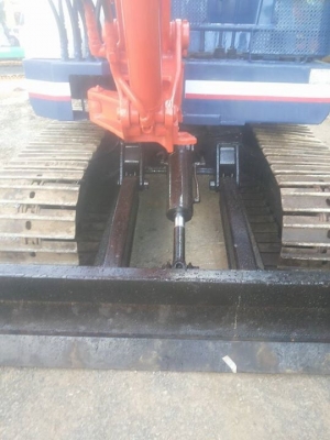 ขายรถขุดแบคโฮ KUBOTA KH-030   ขนาด Pc 30  เครื่องแน่น ปั๊มแรง ระบบไว มีลายหัวกระแทก มีกระต่ายเต่า รถเก่านอก มีเอกสารอินวอยครบ ราคา  240,000  ต่อรองได้ สนใจ 096-3268553  (ช่างเบนซ์) ID LINE 0963268553