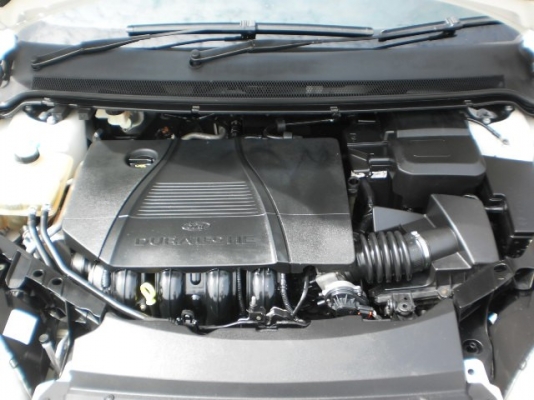 FORD FOCUS 2.0 TOPสุด รถมือเดียว สีขาว FORD FOCUS 2.0 TOPสุด รถมือเดียว สีขาว