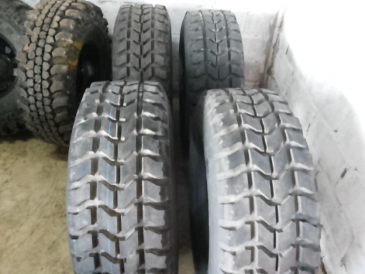 ยาง 37" Humvee 37/12.5/16.5 สวยใหม่