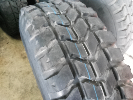 ยาง 37" Humvee 37/12.5/16.5 สวยใหม่