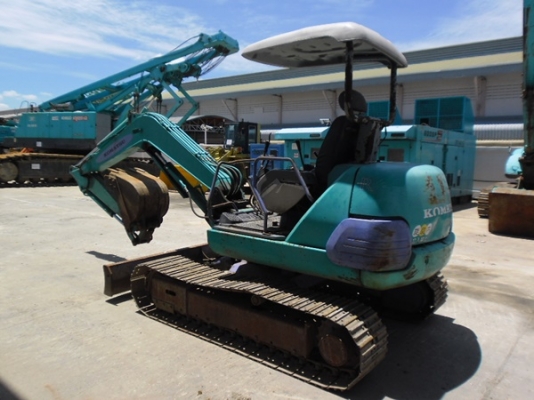 KOMATSU PC40-7 สนใจติดต่อ หนึ่ง 061-4194021