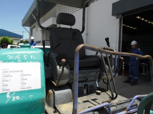 KOMATSU PC40-7 สนใจติดต่อ หนึ่ง 061-4194021
