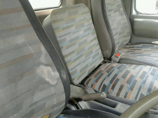 ขายรถ6ล้อHINO FD จดประกอบ ตู้10บานยาว7.20เมตรมีเสากลาง เครื่อง185 แรง เครื่อง คัสชีส์ดี พร้อมใช้งานครับ