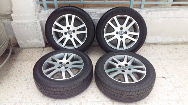 ขายล้อแม็ก civic dimension 15" พร้อมยางปี12 สนใจติดต่อเล็กคลองสามครับ 081-3747940