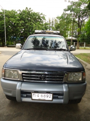 Toyota hilux (sport rider)