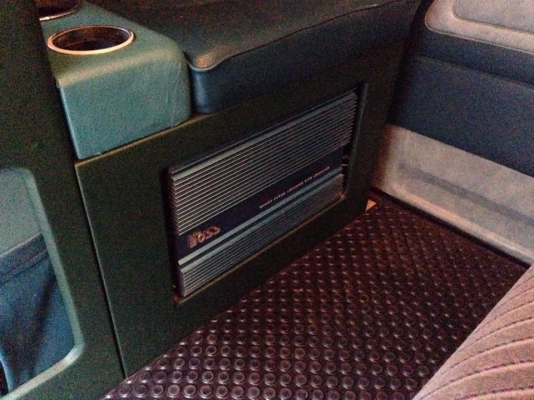 ขายรถตู้ ปี2003 เครื่อง kz พึ่งวาง วิ่งได้แค่ 300 โล เบาะหมุน สีเดิม ไม่เคยชน