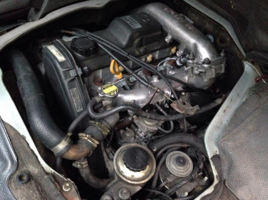 ขายรถตู้ ปี2003 เครื่อง kz พึ่งวาง วิ่งได้แค่ 300 โล เบาะหมุน สีเดิม ไม่เคยชน