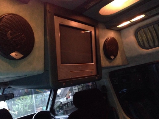 ขายรถตู้ ปี2003 เครื่อง kz พึ่งวาง วิ่งได้แค่ 300 โล เบาะหมุน สีเดิม ไม่เคยชน