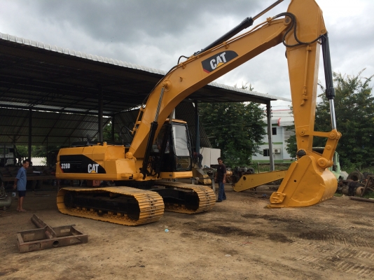 ขาย CAT 320 V2 ทะเบียนพร้อม มีไลน์หัวกระแทก ราคา 950000 บาทเชคระบบไฟฟ้าเรียบร้อยแล้ว ขาย CAT 320 V2 ทะเบียนพร้อม มีไลน์หัวกระแทก ราคา 950000 บาทเชคระบบไฟฟ้าเรียบร้อยแล้ว