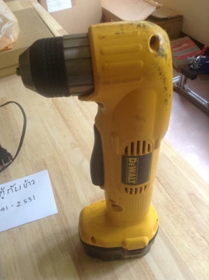 ขายสว่านไฟฟ้าไร้สาย DeWalt สำหรับเจาะหรือไขในมุมแคบ ขายสว่านไฟฟ้าไร้สาย DeWalt สำหรับเจาะหรือไขในมุมแคบ