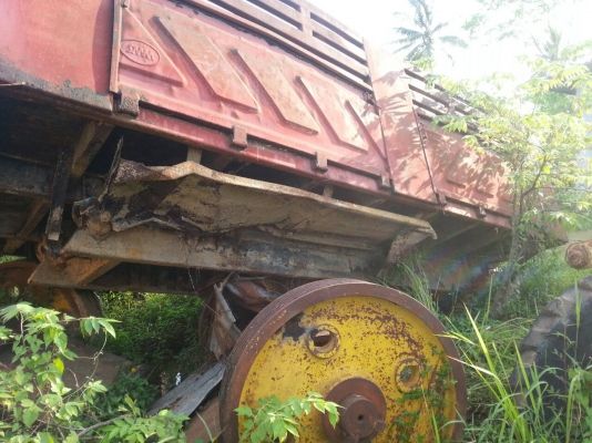 รถฮีโน่ 10 ล้อดั๊ม ท้าลาด KT725  168  แรงม้า.    สนใจติดต่อ  081 - 6079515