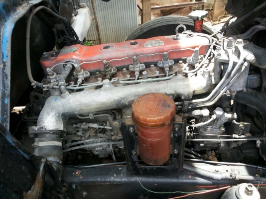 รถอีซูซุ 10 ล้อ หลังถนน  175 แรงม้า.    สนใจติดต่อ  081 - 6079515