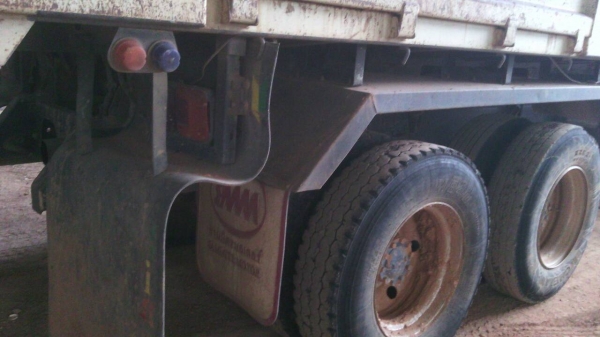 รถฮีโน่ 10 ล้อดั้ม FM1A  344 แรงม้า. ปี 55  ( มีขาย 2 คัน. )     สนใจติดต่อ  081 - 6079515