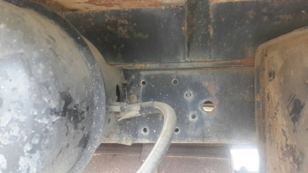 รถอีซูซู 6 ล้อรั้ว NPR 120 แรงม้า. ปี 41  ( ฝาขาว. )     สนใจติดต่อ  081 - 6079515